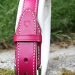 collier English bulldog cuir rose et coeur