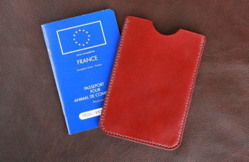 Protège carnet santé chien en cuir - Petite maroquinerie de luxe française