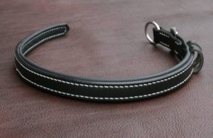 Collier chien en cuir NOIR doublé - modèle URBAIN
