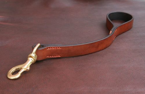Laisse courte 45 cm en cuir MARRON NOIR VIEILLI